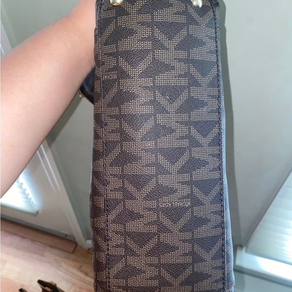 Michael Kors signature tote bag - Picture 3 of 12